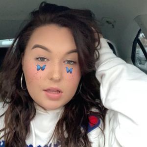 Meet your Posher, Monica